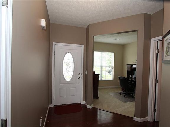 3rd image of 7805 Hawksbury Ct