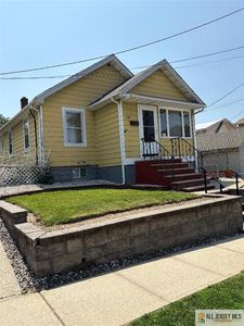 228 Hollywood St, North Brunswick, NJ, 08902