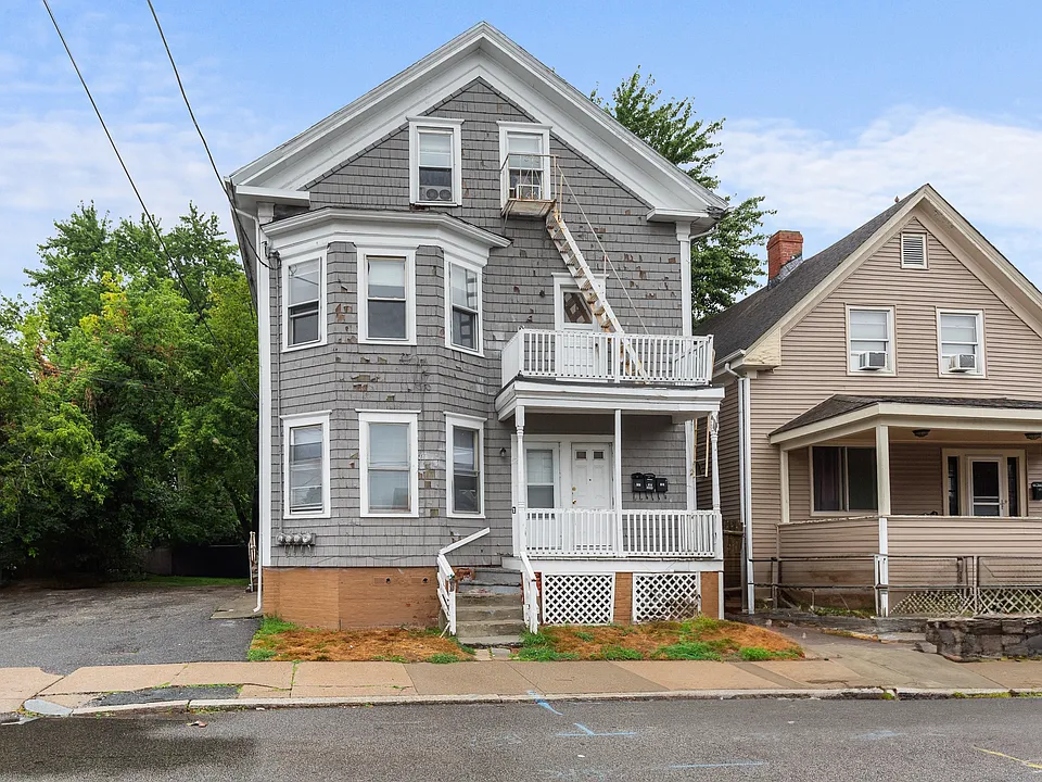 52 Dennis Ave