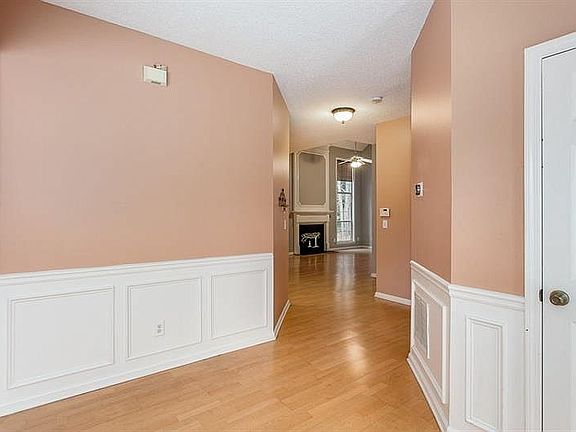 4th image of 2275 Wickingham Dr NE