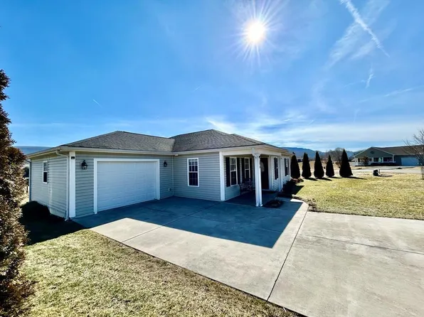 206 Ridge Dr, Lebanon, VA 24266