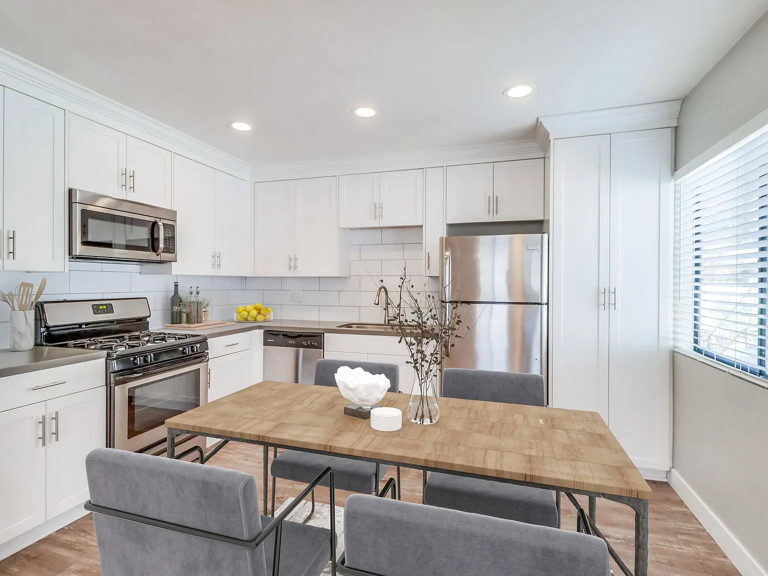 C30 | Modern Apartments in Golden Hill, San Diego — Photo 2
