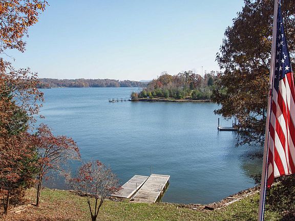 4th image of 114 Oak Grove Cir
