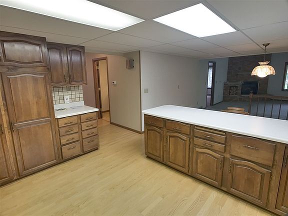 5th image of 3838 Crestwood Dr