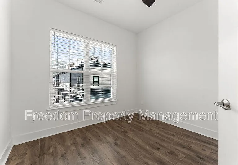 1876 Michael Faraday Dr — Photo 49