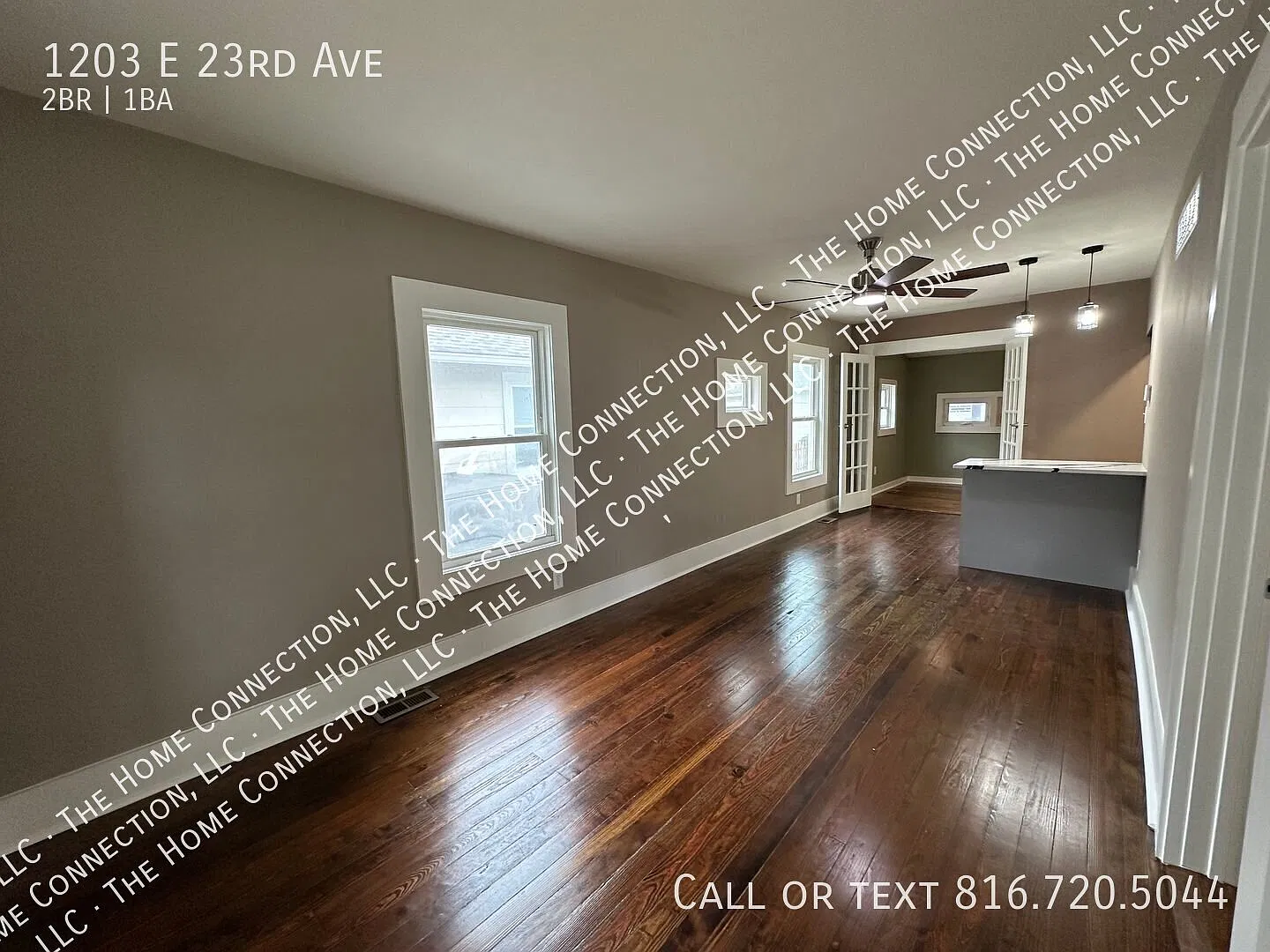 Charming 2 bed/ 1 bath Home - garage & fenced yard in NKC — Photo 2