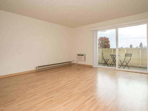 2nd image of 1033 Crestview Dr APT 314
