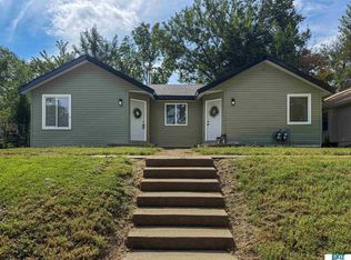 3069 T St, Lincoln, NE 68503