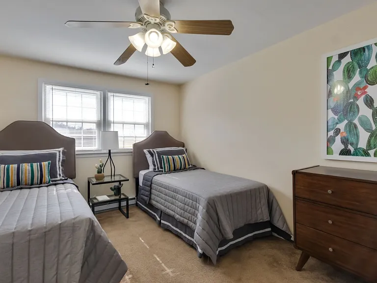 West Hill Apartments — Photo 19