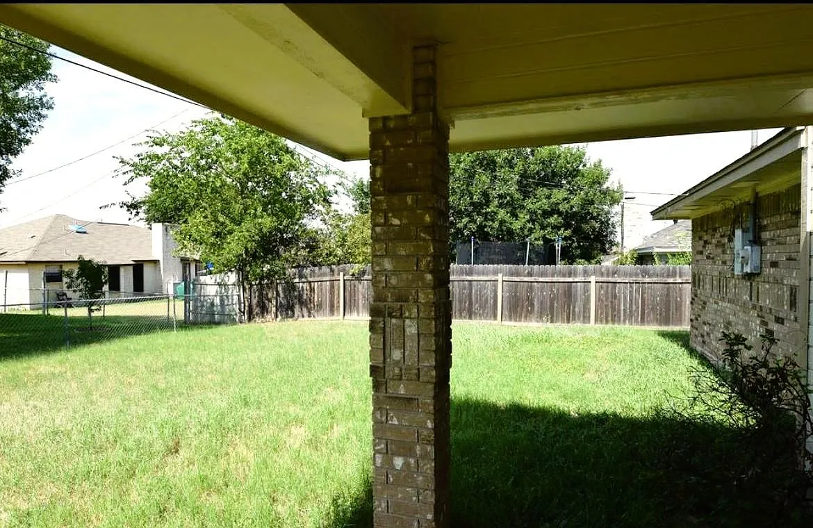 Building Photo - Glennwood Dr