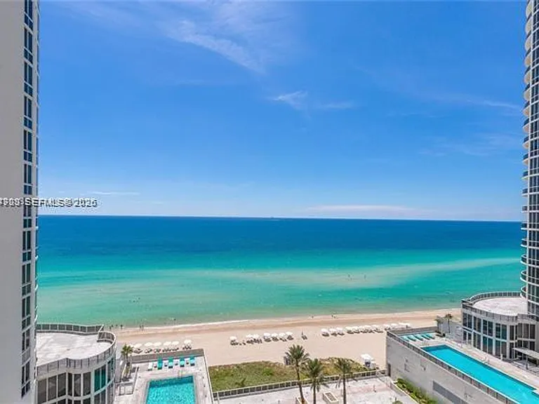 16001 Collins Ave #CU-1106 — Photo 27