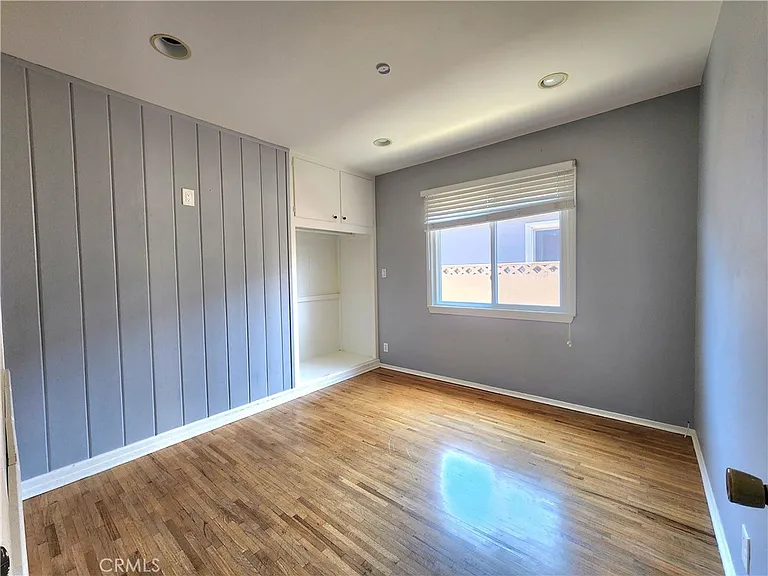 4919 Louise Ave — Photo 13