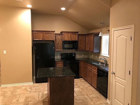 4th image of 4603A Skyflower Ln