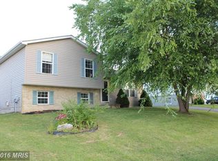 160 Midnoon Dr, Martinsburg, WV 25404