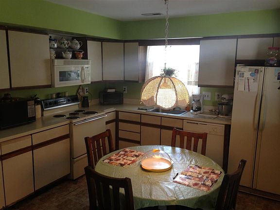 5th image of 107 Lisbon Ave