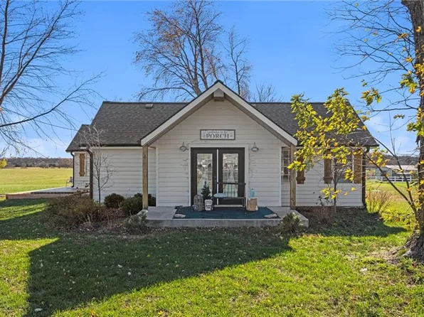 21881 Cantrell Rd, Linwood, KS 66052