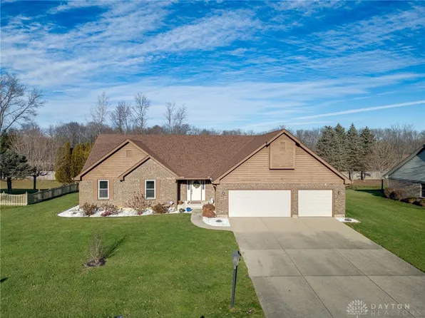 3074 Patsie Dr, Dayton, OH 45434