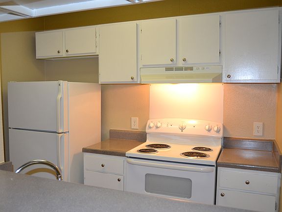 5th image of 303 Club Pkwy