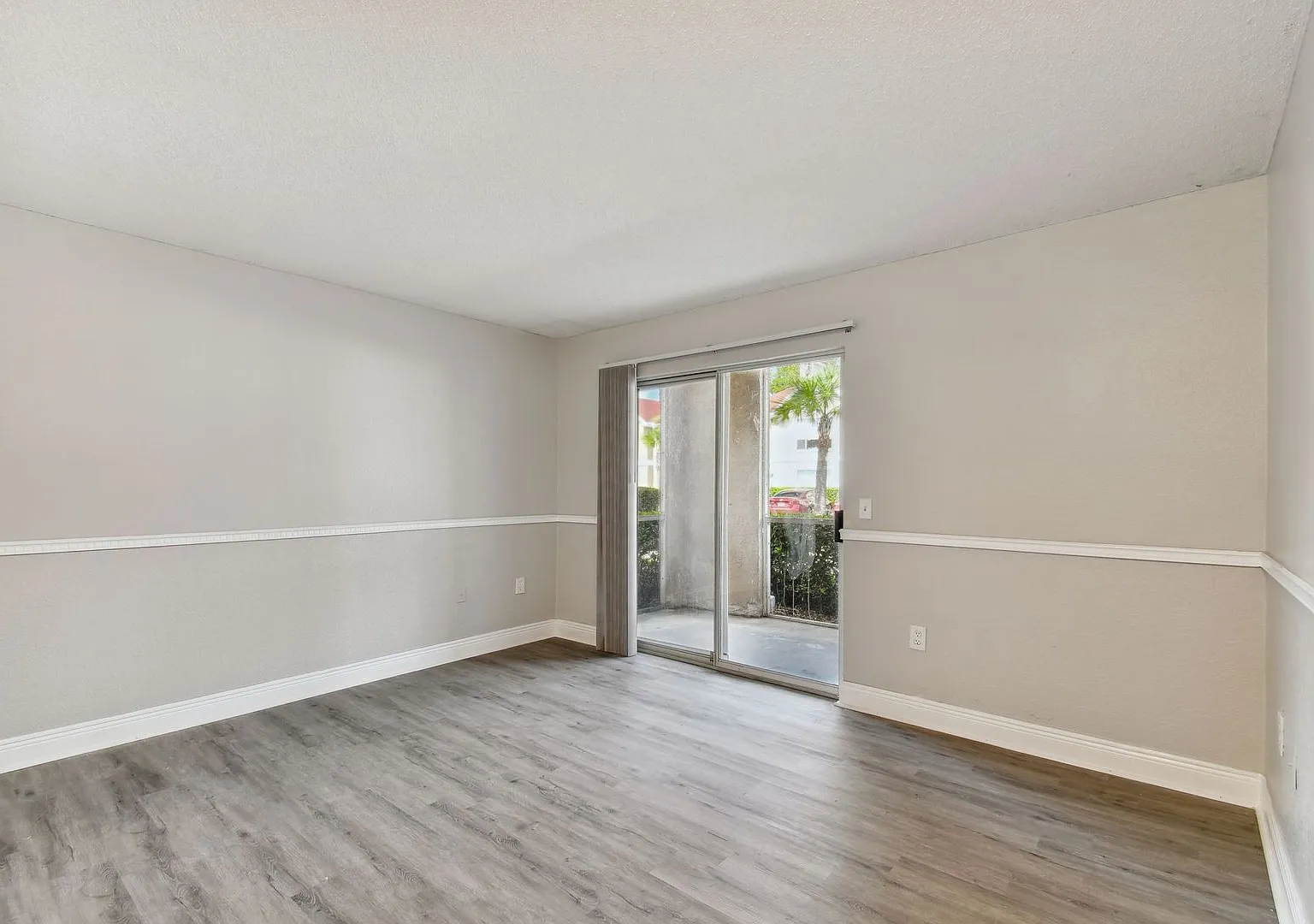 1/1 condo in New Tampa gated community on ground floor unit — Photo 4