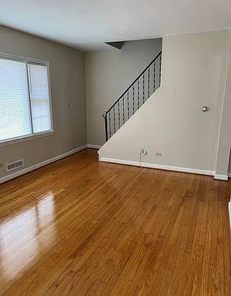 1027 Saint Clair Ave #A — Photo 4
