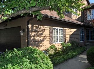 848 Saddlewood Dr, Glen Ellyn, IL 60137