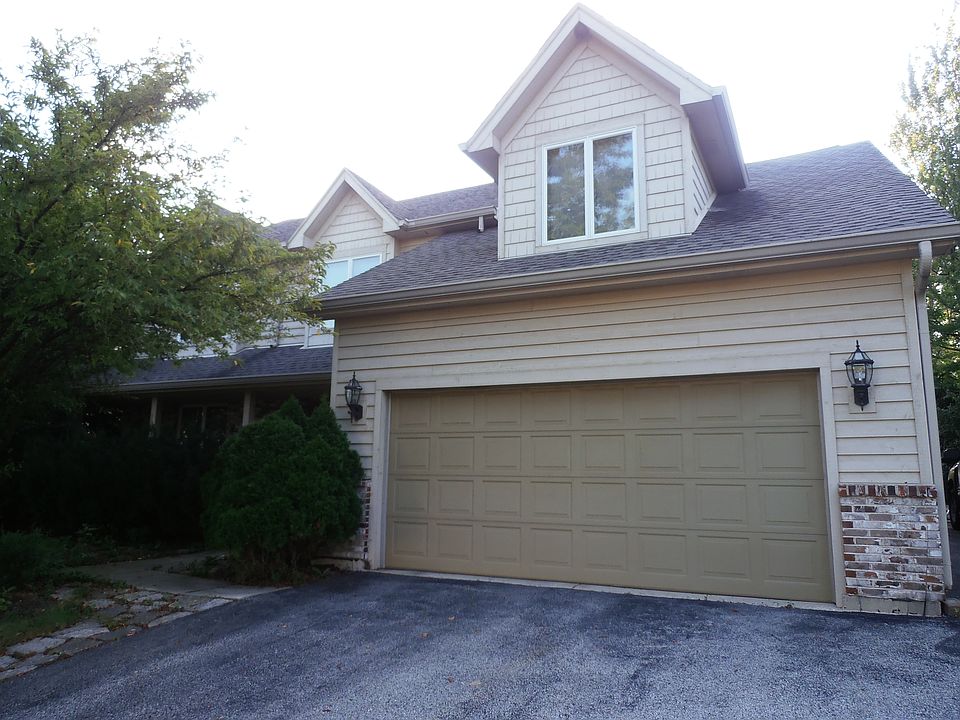 1st image of 1016 Oakwood Dr