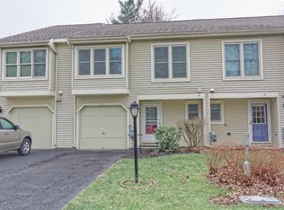 13 Flintlock Ln, Halfmoon, NY 12065