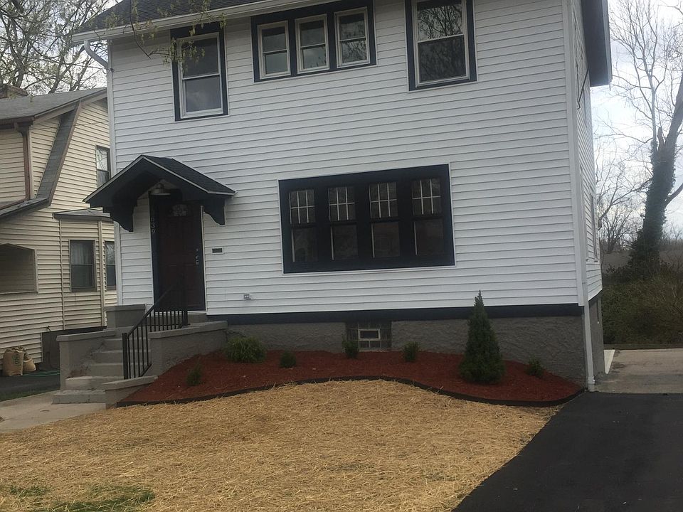3639 Ravenwood and Driveway