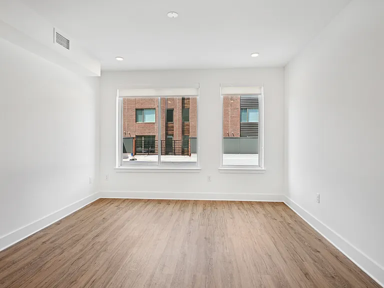The Howell - 2101 Washington Ave — Photo 34