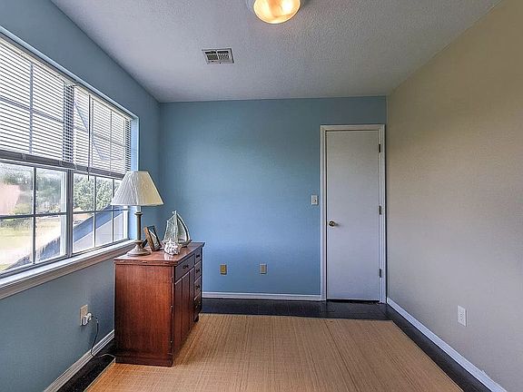 4th image of 7809 N 154th East Ave