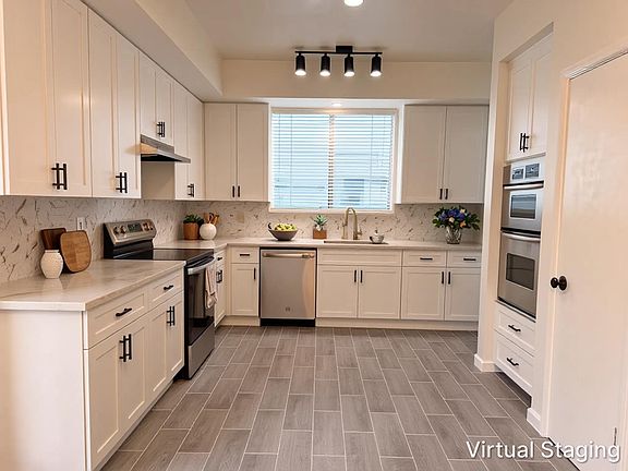 4th image of 1114 Stoney Hill Dr