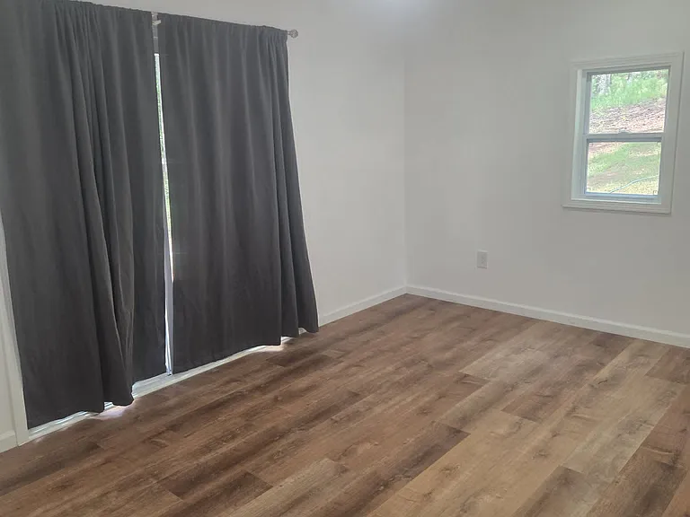 2400 Radford Rd — Photo 10
