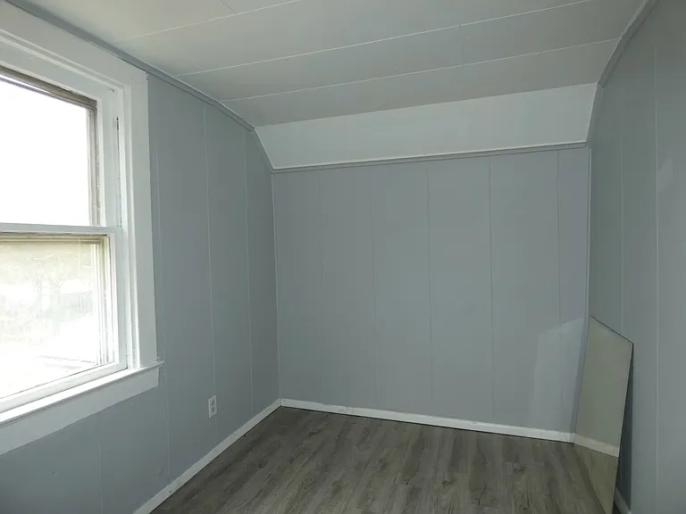237 Yondota St #B — Photo 4