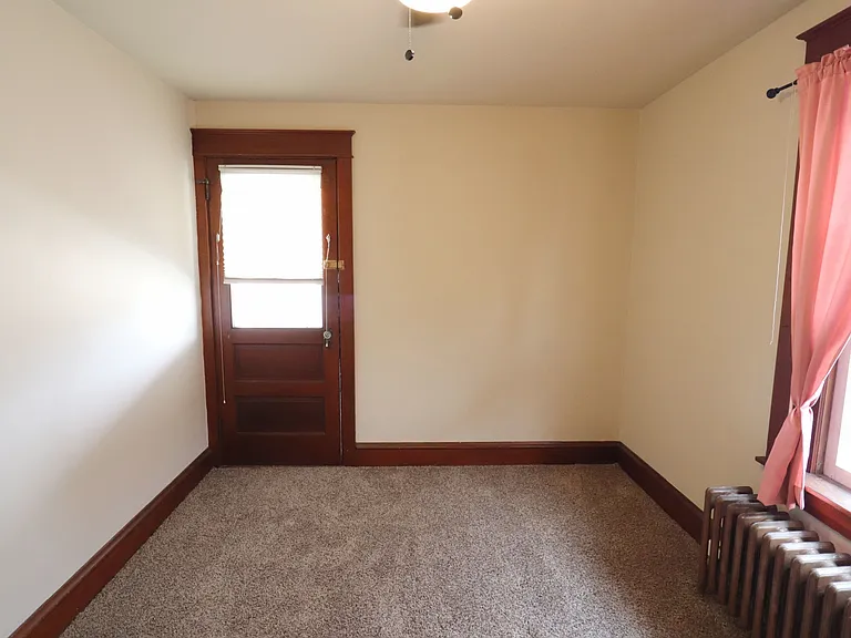 502 N State St — Photo 23