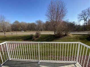 384 Brickyard Dr #CH3, Chaska, MN 55318