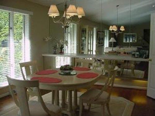 4th image of 1017 Willow Ln