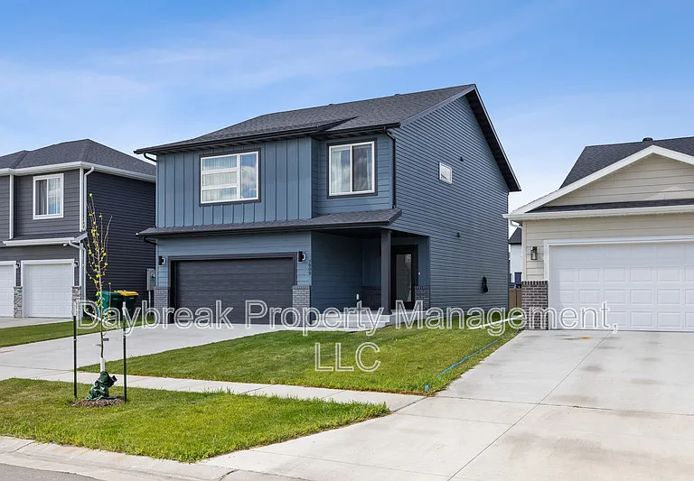 7909 Lost River Rd — Photo 2