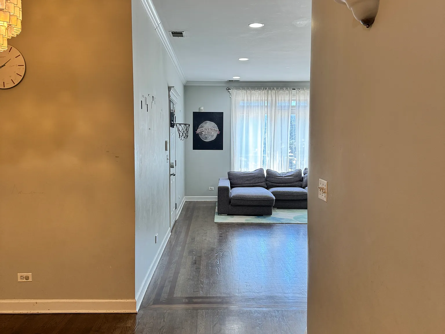 3 bed, 1800 sqft, $5,200 — Photo 4