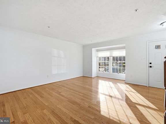 5th image of 19217 Cross Ridge Dr