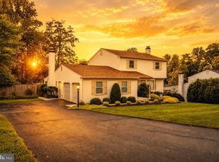 1230 Hawthorne Ln, West Chester, PA 19380