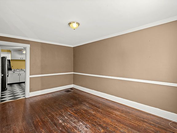 3rd image of 1613-1615 Bingham St