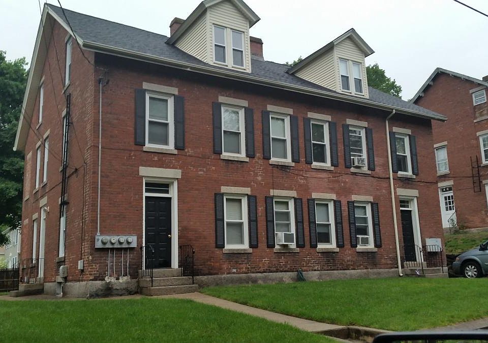 1st image of 7 Brayton Ct #2