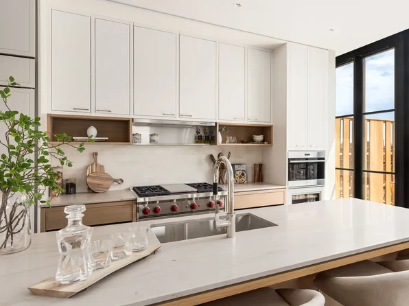 250 West 96th Street 19D image 3 of 32