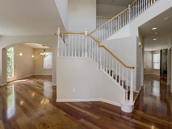 2nd image of 16135 Olympic Dr