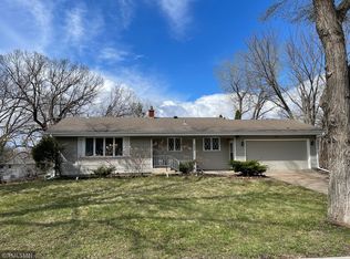 333 County Road B2 W, Roseville, MN 55113