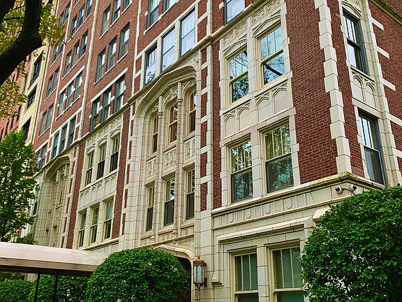 2nd image of 2440 N Lakeview Ave #7C