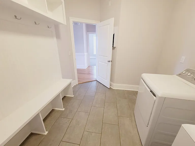 2385 Sweet Valley Hts — Photo 41