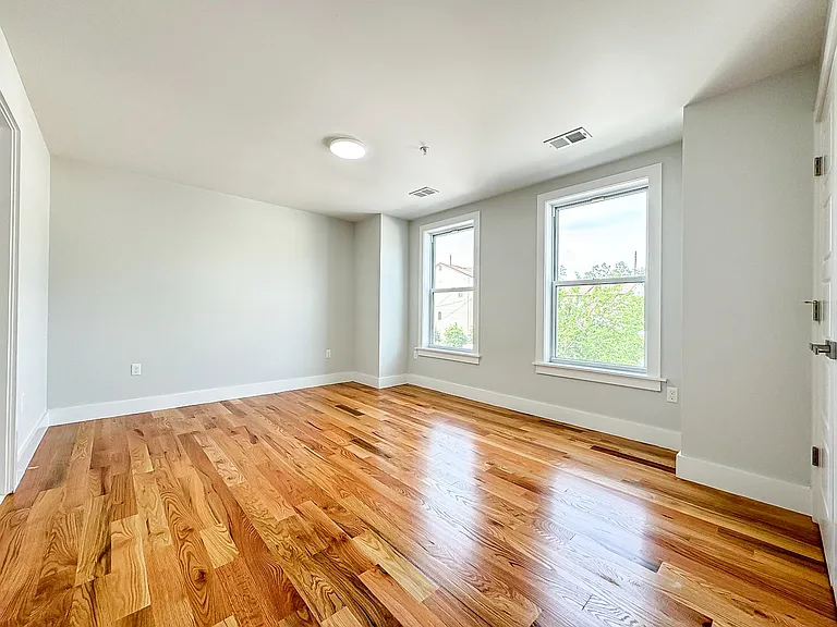 60 Westfield Ave #2 — Photo 11