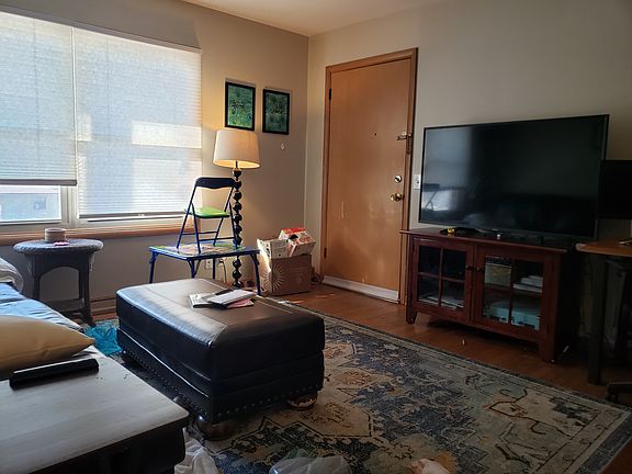 3rd image of 200 E Harriet St #3