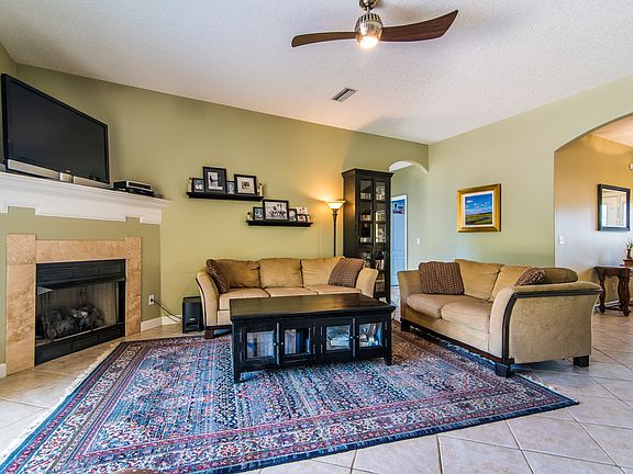 3rd image of 136 Caretta Cir